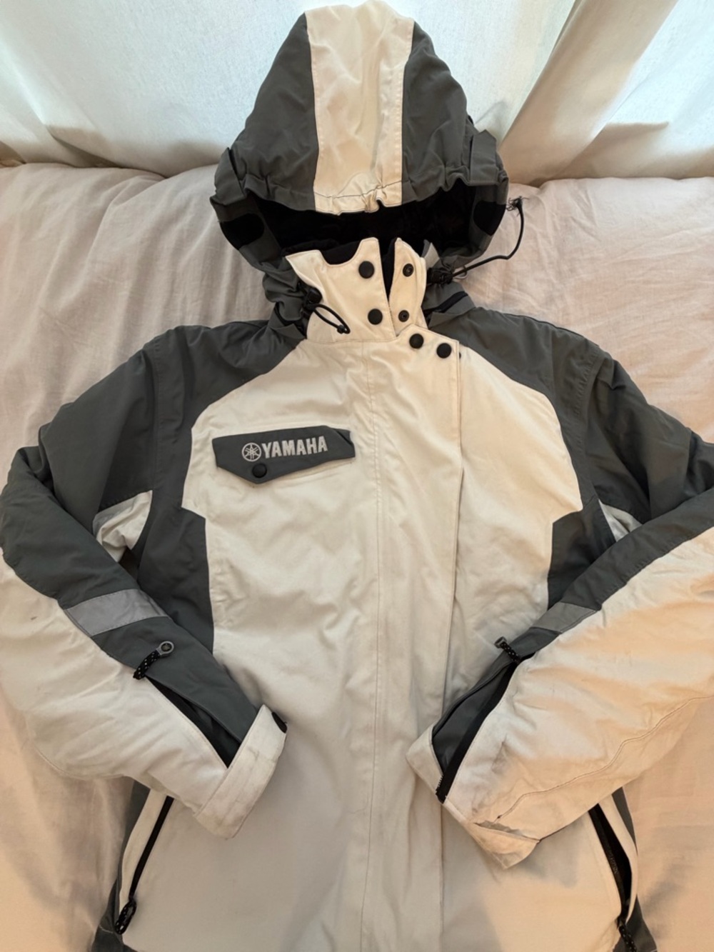 YAMAHA Women’s Latitude Snowmobile Jacket Size Medium Black And White Zip Up